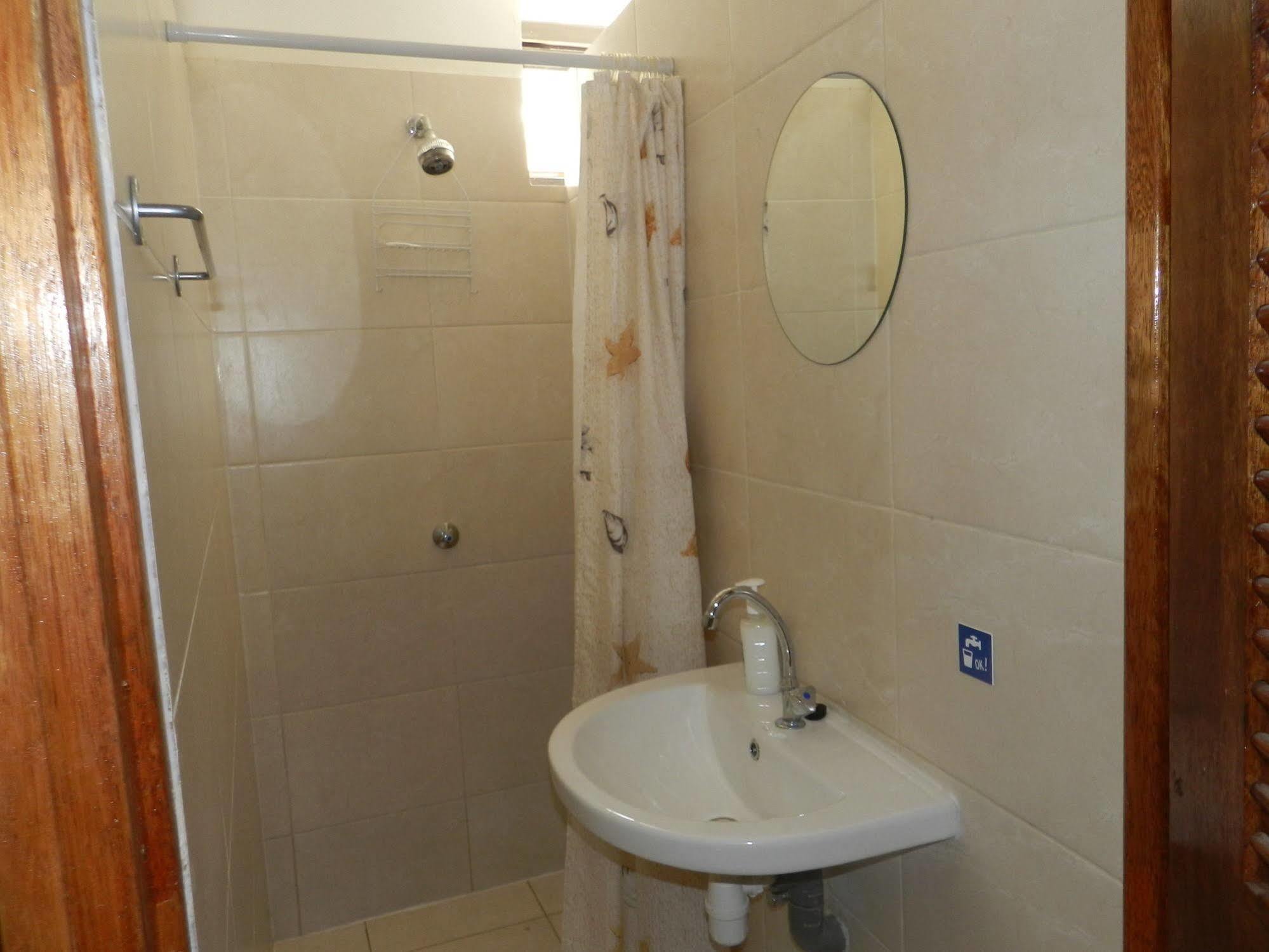 The Ritz Hostel Βίλλεμσταντ Εξωτερικό φωτογραφία